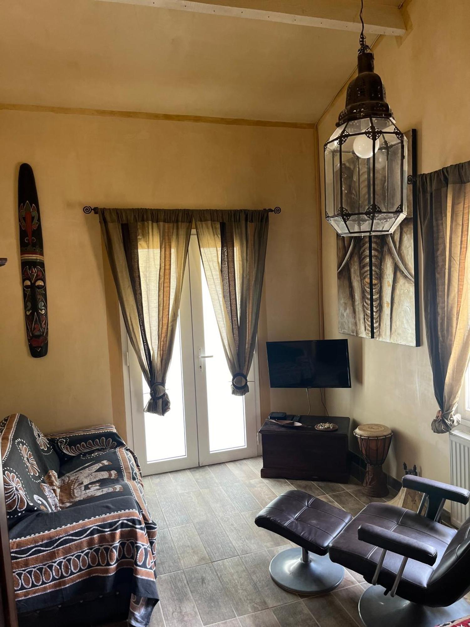 Chambre D'Hotes La Tour-dʼAigues Esterno foto